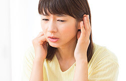 「難聴」「めまい」「耳鳴り」　気になる耳の症状
